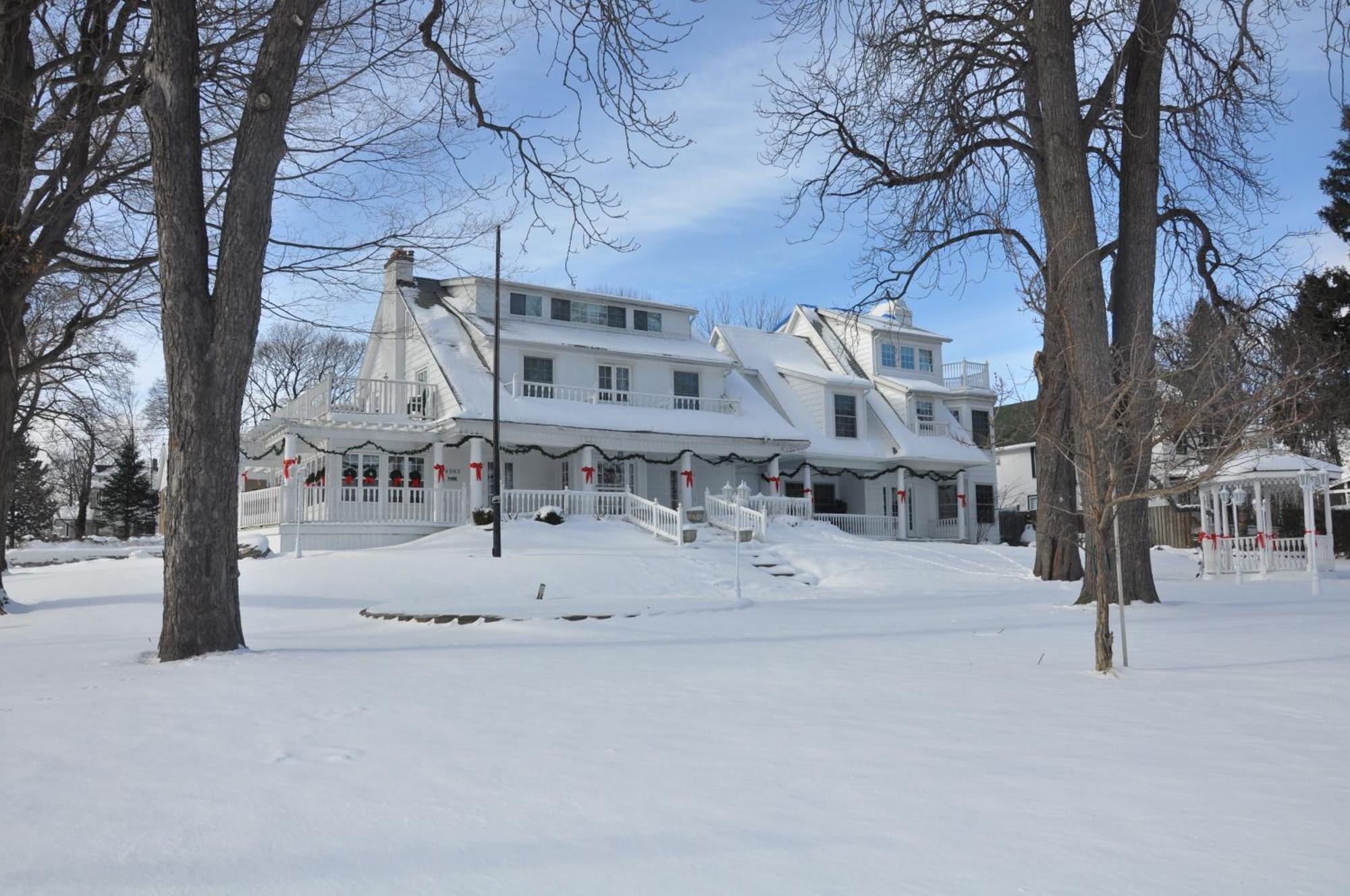 Chestnut Inn Niagara Falls Exterior photo
