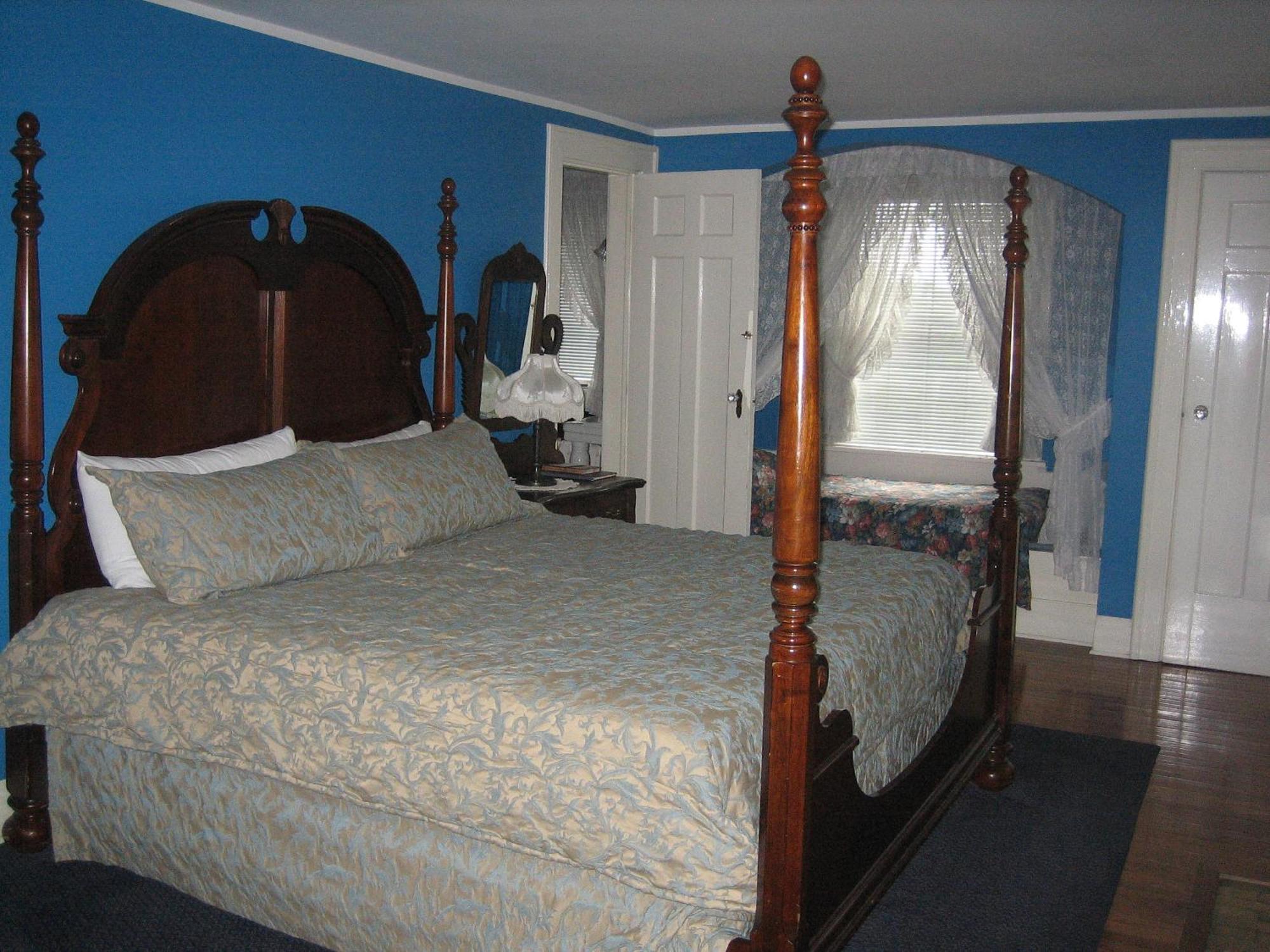 Chestnut Inn Niagara Falls Exterior photo