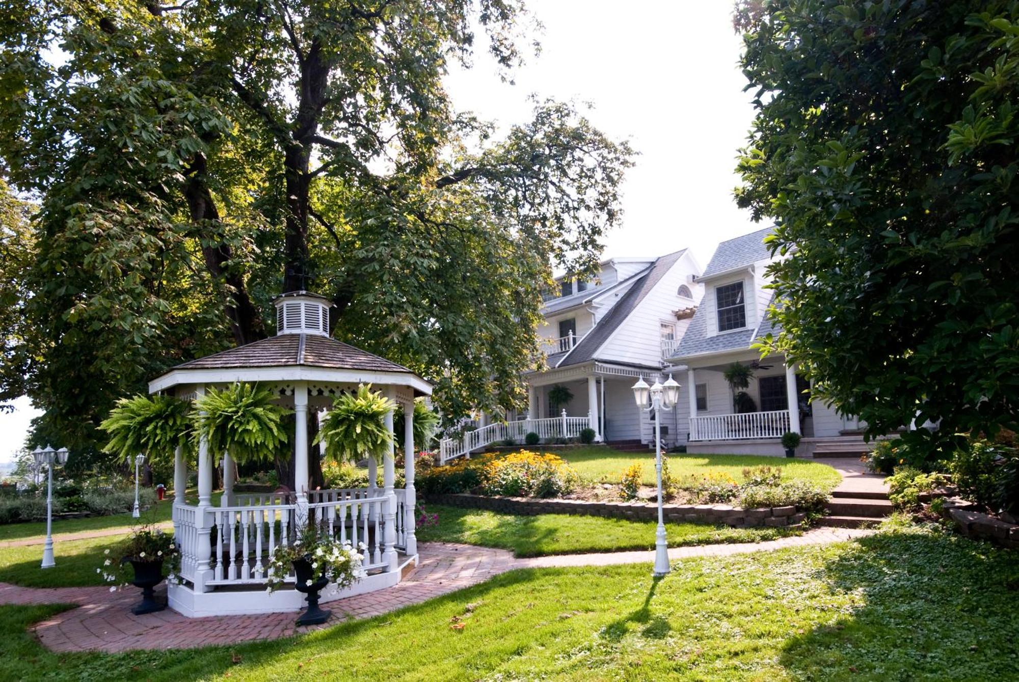Chestnut Inn Niagara Falls Exterior photo